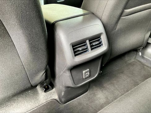 Used 2024 Chevrolet Equinox LT AWD/4WD image 10
