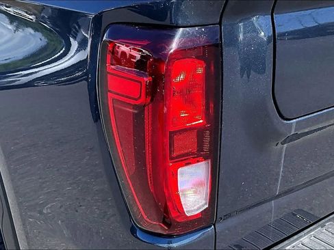 Used 2021 GMC Sierra 1500 Elevation w/ X31 Off-Road Package AWD/4WD image 32