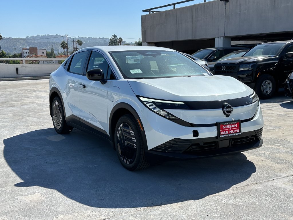 New 2026 Nissan Leaf FWD image 10