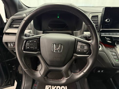 Used 2025 Honda Odyssey Sport-L image 12