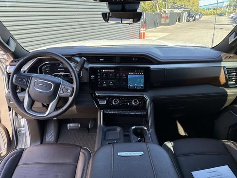 Used 2024 GMC Sierra 2500 Denali w/ Denali Reserve Package image 19