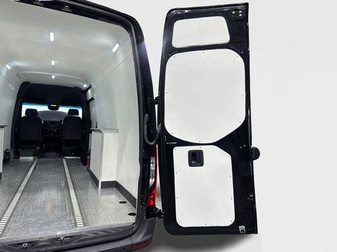 Used 2024 Mercedes-Benz Sprinter 2500 image 72