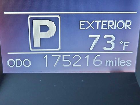 Used 2017 Toyota Sienna LE image 10