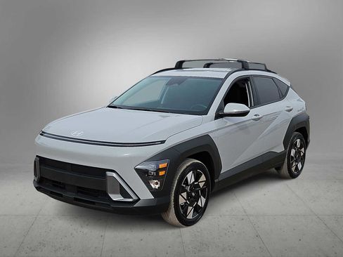 Certified 2024 Hyundai Kona SEL w/ Convenience Package image 4