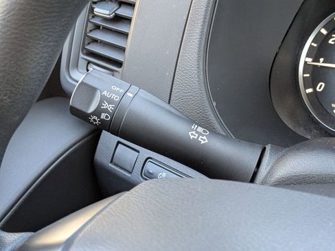 Used 2022 Nissan Frontier S image 19