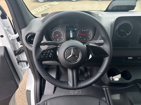 New 2025 Mercedes-Benz Sprinter 2500 image 13