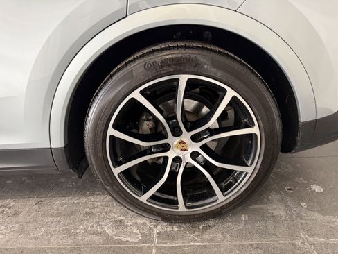 Certified 2023 Porsche Cayenne S image 11