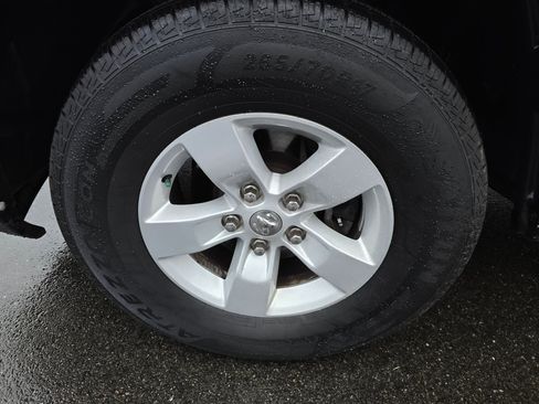 Used 2017 RAM 1500 Express image 12