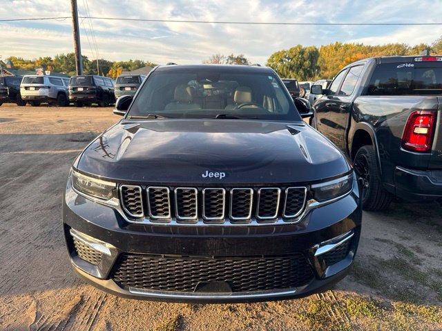 Used 2024 Jeep Grand Cherokee Limited AWD/4WD image 2