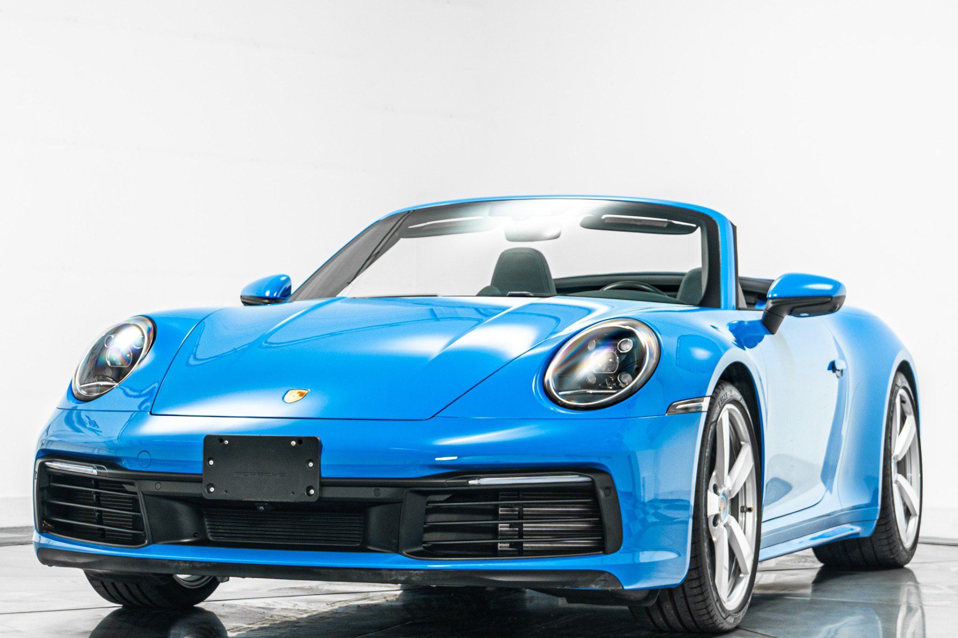 Used 2023 Porsche 911 Carrera image 5