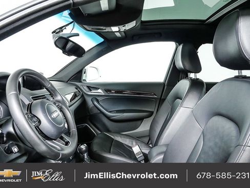 Used 2015 Audi Q3 2.0T Prestige w/ Prestige Package image 6