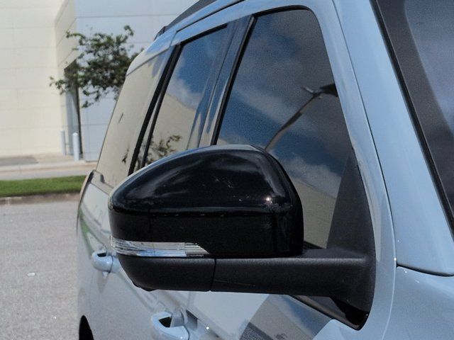 Used 2025 Ford Expedition Tremor AWD/4WD image 13