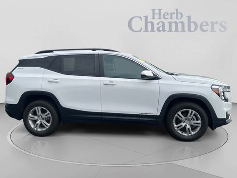 Used 2023 GMC Terrain SLE w/ Driver Convenience Package AWD/4WD image 5