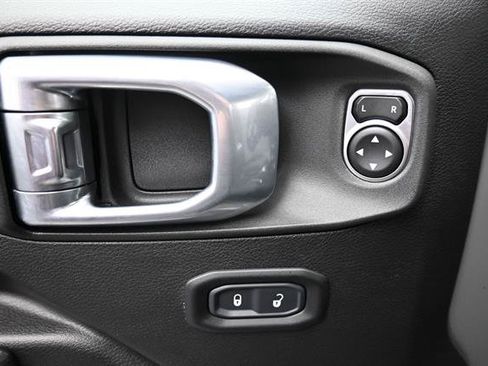 Used 2023 Jeep Wrangler Unlimited w/ Sun & Screen Package AWD/4WD image 6