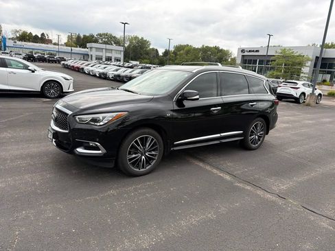 Used 2020 INFINITI QX60 Luxe w/ Sensory Package AWD/4WD image 3