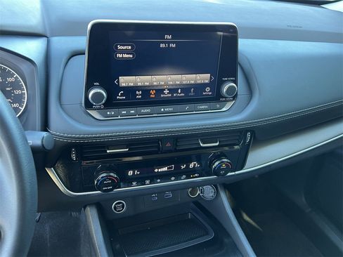 Certified 2023 Nissan Rogue SV image 15