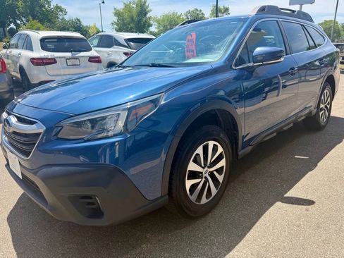 Used 2022 Subaru Outback Premium AWD/4WD image 7