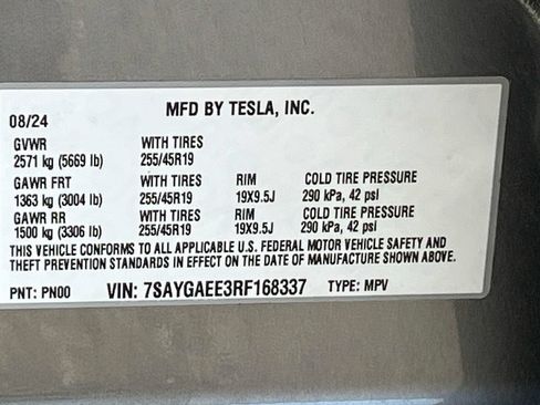 Used 2024 Tesla Model Y Long Range AWD/4WD image 32