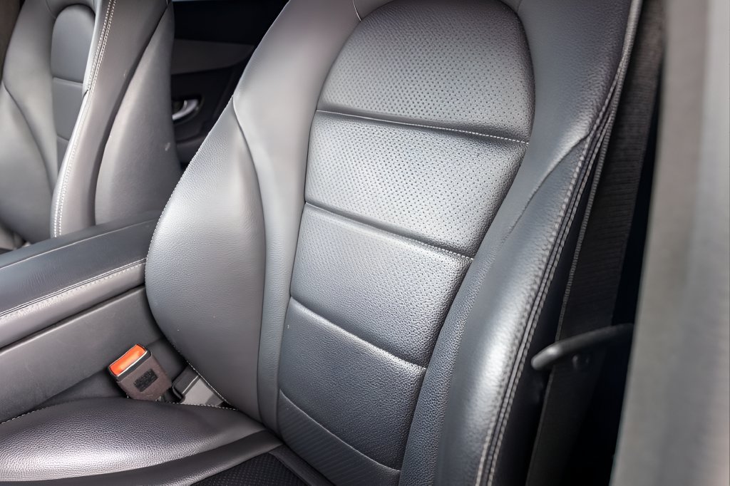 Used 2019 Mercedes-Benz GLC 300 image 42