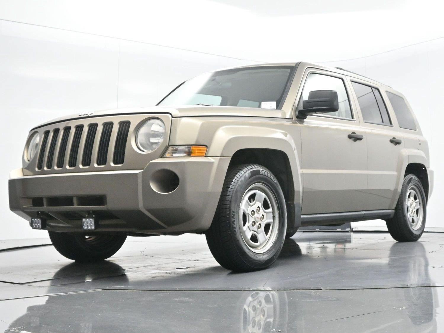 Used 2008 Jeep Patriot Sport FWD image 40