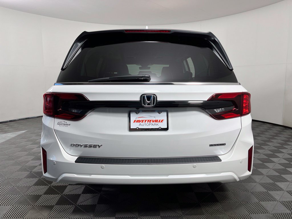Certified 2026 Honda Odyssey Touring image 17