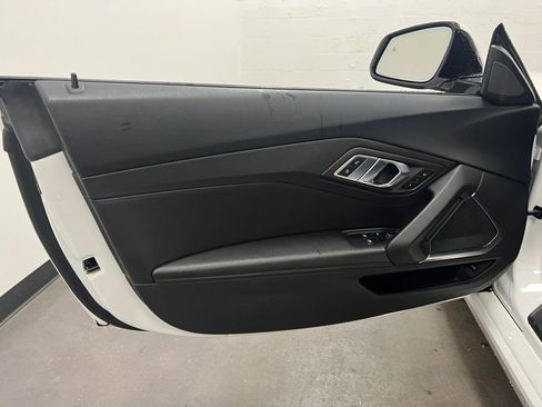 Used 2020 BMW Z4 sDrive30i w/ Convenience Package image 12