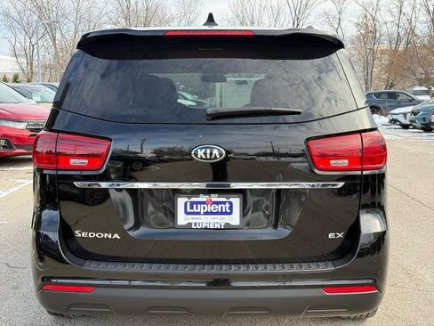 Used 2020 Kia Sedona EX image 4