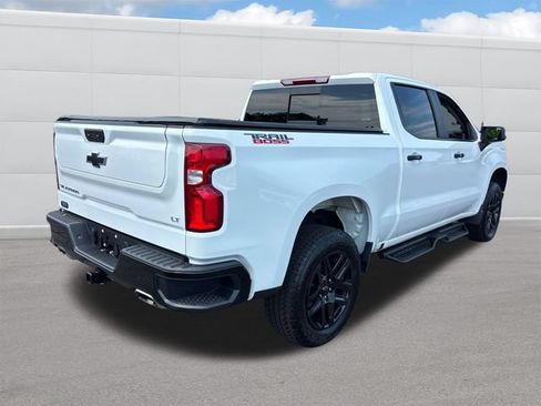 Used 2025 Chevrolet Silverado 1500 LT Trail Boss w/ Convenience Package II AWD/4WD image 7