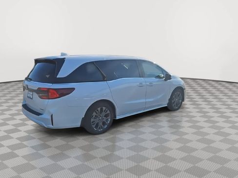 New 2026 Honda Odyssey Touring image 8