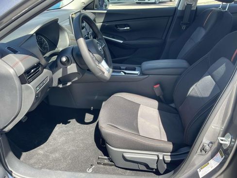 Used 2025 Nissan Sentra SR image 13