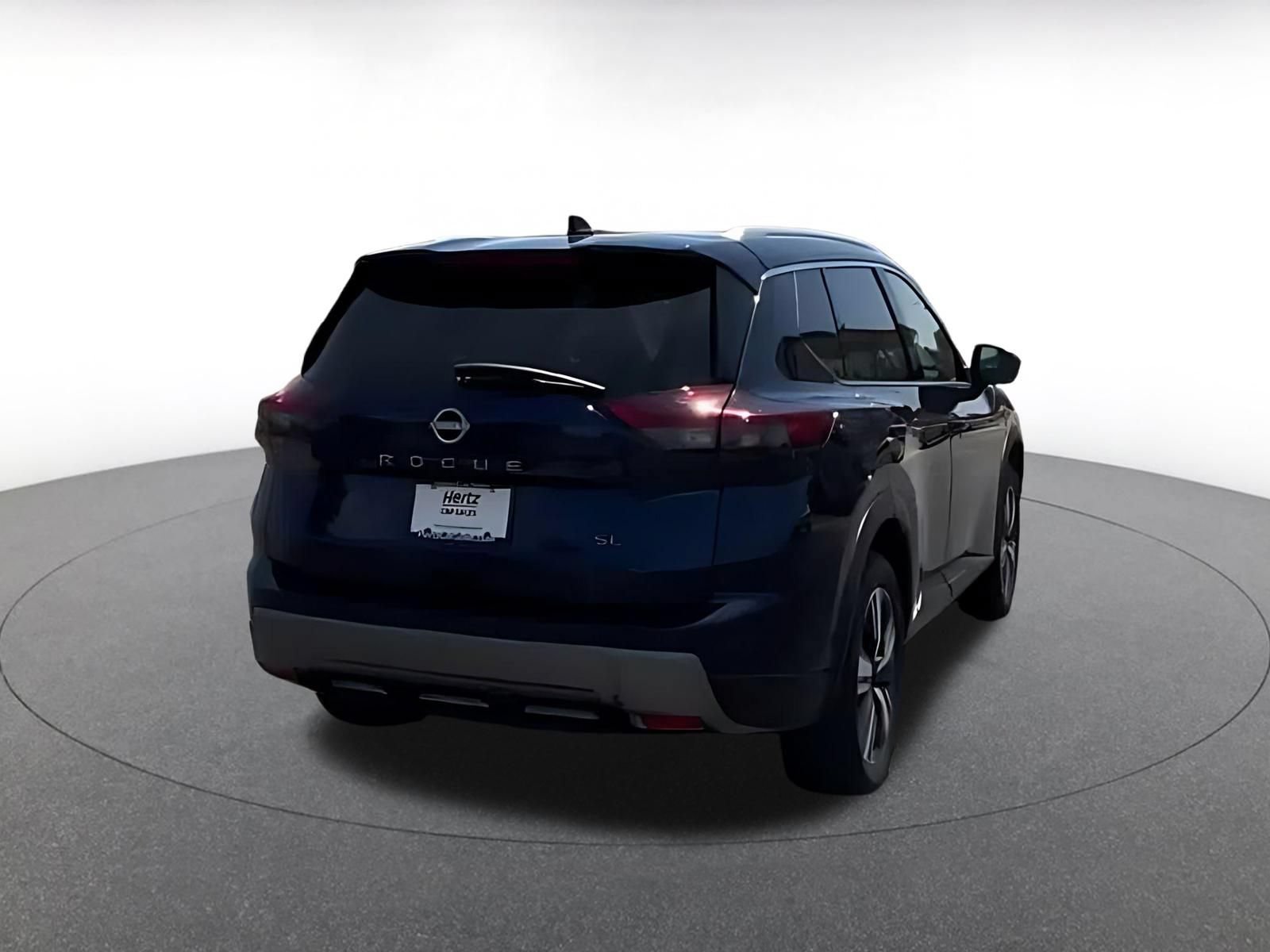Used 2026 Nissan Rogue SL FWD image 13