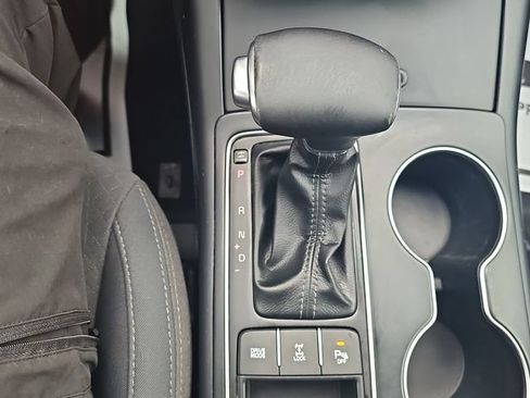 Used 2019 Kia Sorento AWD w/ LX Convenience Package image 18