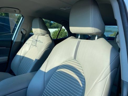 Used 2023 Toyota Camry SE FWD image 8