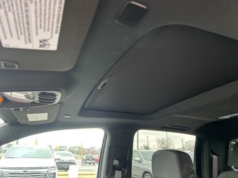 New 2025 Chevrolet Colorado Z71 w/ Midnight Edition image 17