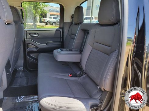 Used 2023 Nissan Frontier SV RWD image 15