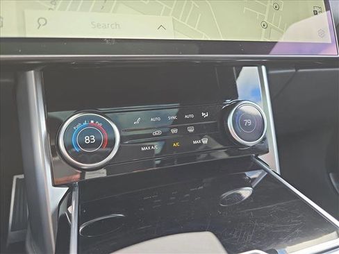 Used 2023 Land Rover Range Rover Long Wheelbase SE image 26