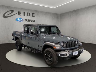 Used 2025 Jeep Gladiator Sport