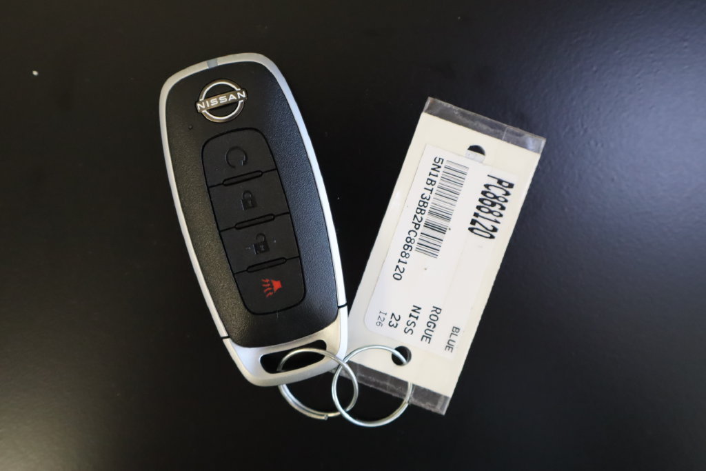 Used 2023 Nissan Rogue SV AWD/4WD image 46