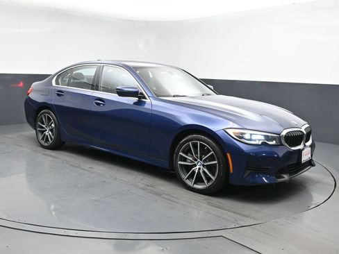 Used 2019 BMW 330i xDrive Sedan w/ Premium Package AWD/4WD image 2