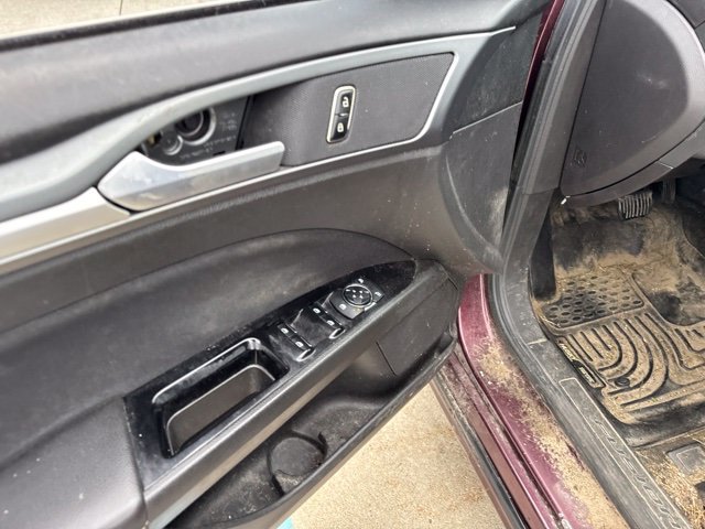 Used 2013 Ford Fusion SE FWD image 10