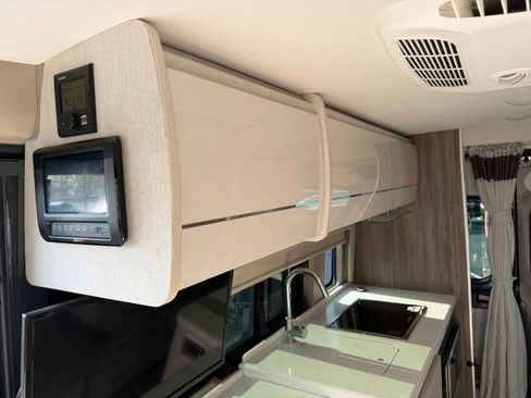 Used 2021 RAM ProMaster 3500 w/ Convenience Group FWD image 12