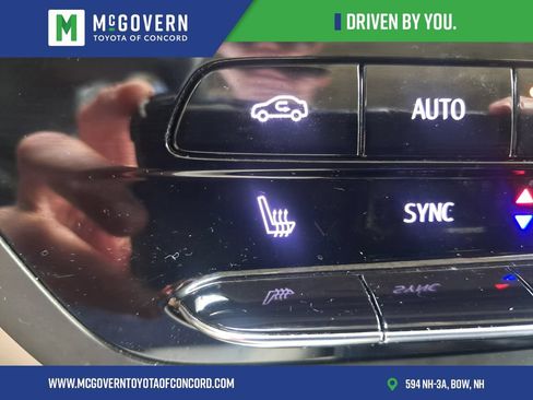 Used 2021 Buick Envision Preferred AWD/4WD image 19