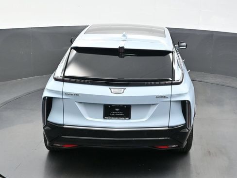 Certified 2024 Cadillac Lyriq Luxury AWD/4WD image 36