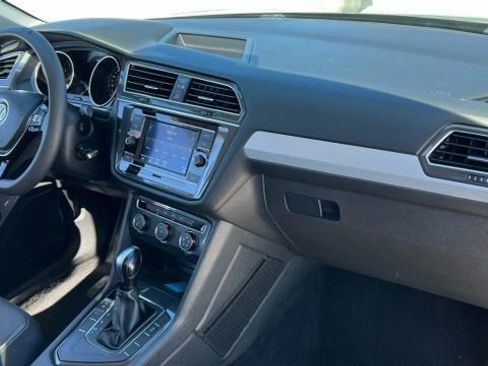 Used 2021 Volkswagen Tiguan S image 68