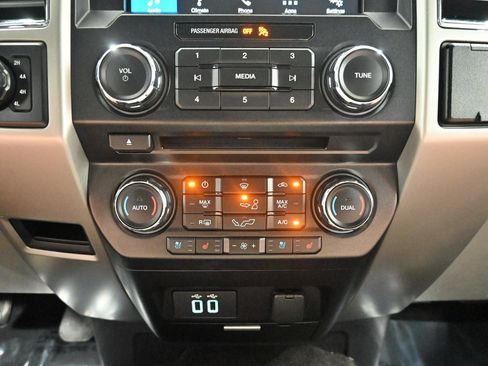 Used 2018 Ford F150 Lariat AWD/4WD image 20