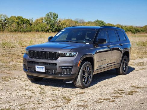 New 2025 Jeep Grand Cherokee L Limited image 2