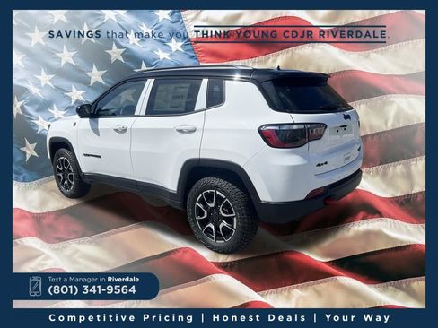New 2026 Jeep Compass Trailhawk image 3