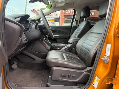 Used 2016 Ford Escape Titanium FWD image 9
