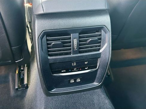 Used 2024 BMW 330i xDrive Sedan w/ Convenience Package image 19