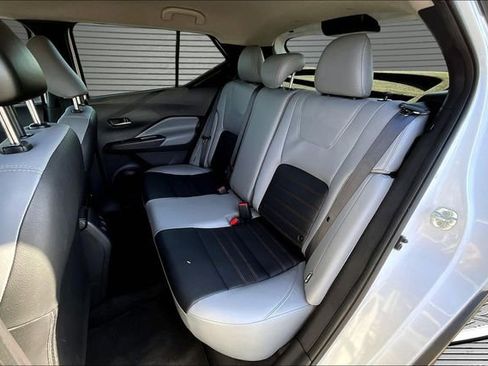 Used 2024 Nissan Kicks SR w/ SR Premium Package FWD image 21